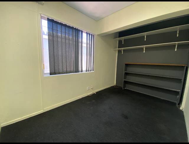 88M² OFFICE TO LET IN PAARDEN EILAND